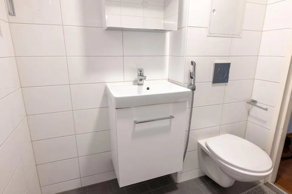 2Ndhomes Cozy 1Br Apartment W/ Balcony Next To Tram Stop Helsinki Finland